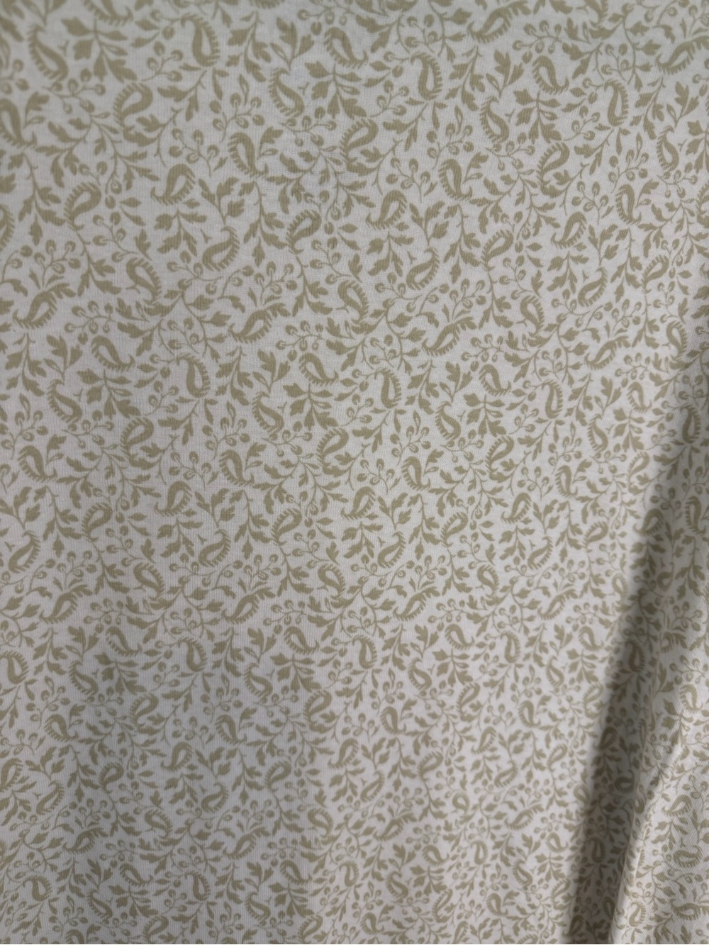3/$20 Croft & Barrow Paisley & Leaf Print Short Sleeve Shirt - Picture 4 of 4